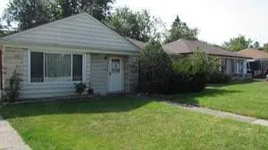 2027 175th St photo 1