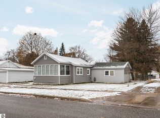 405 Powers St, Cadillac, MI 49601