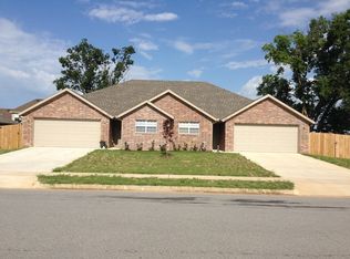 1200 SW Quartz Rd #1, Bentonville, AR 72712