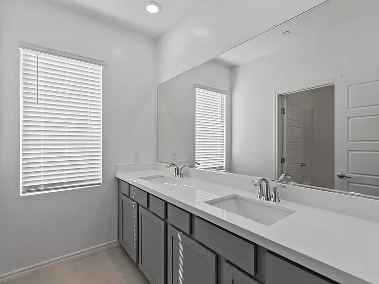 3546 Luciana Glen Ave — Photo 39