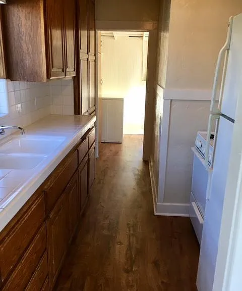 410 N Gertruda Ave — Photo 15