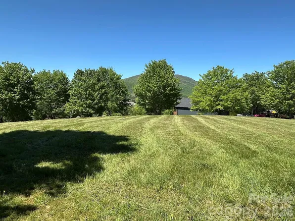River Knoll Dr, Jefferson, NC 28640