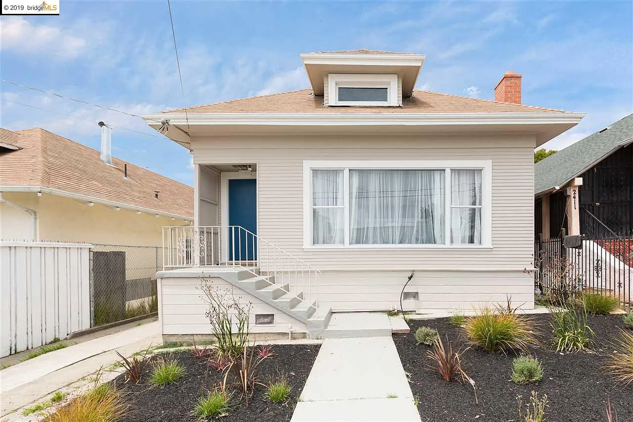 2405 10th Ave photo 1