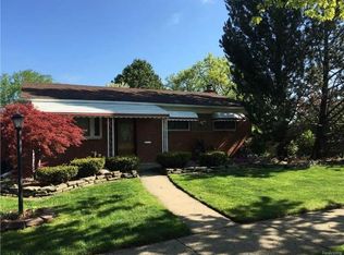 11437 Engleman Rd, Warren, MI 48089