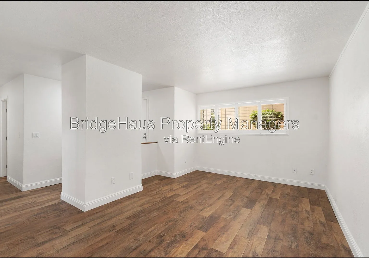 2 bed, 2.0 bath, 915 sqft, $2,650 — Photo 2