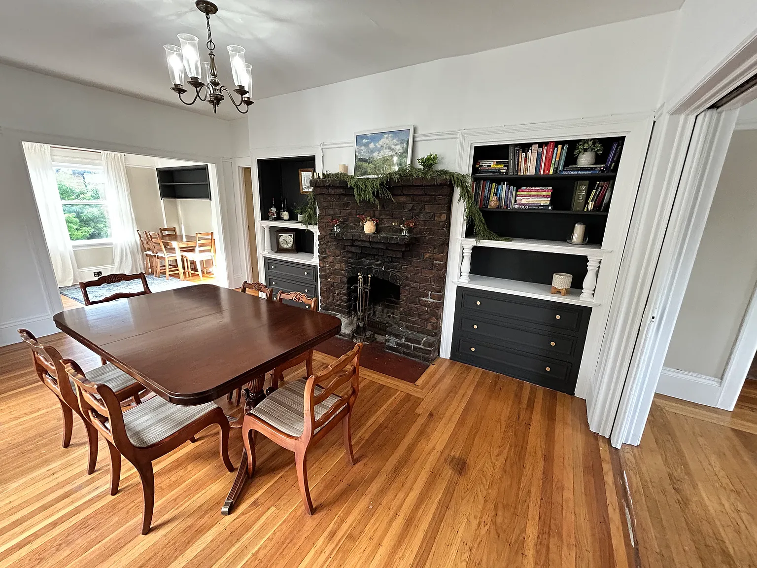 2606 Piedmont Ave — Photo 2