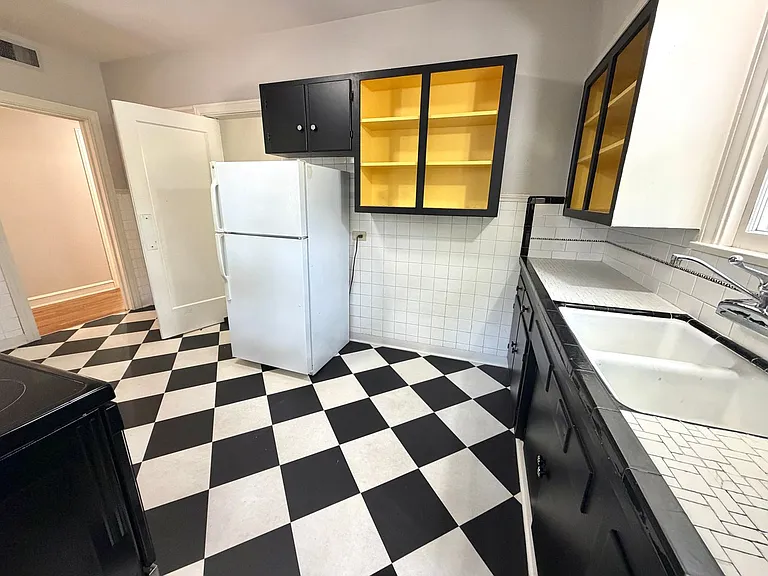 109 W Norwood Ct #3 — Photo 9