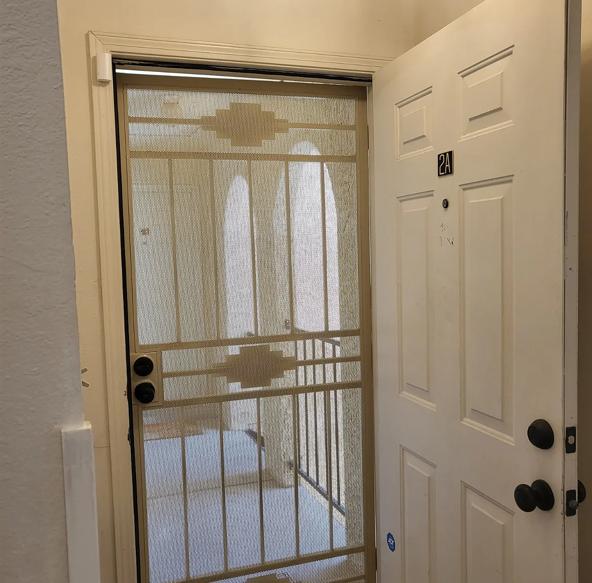 2 bed, 1133 sqft, $1,450 — Photo 1