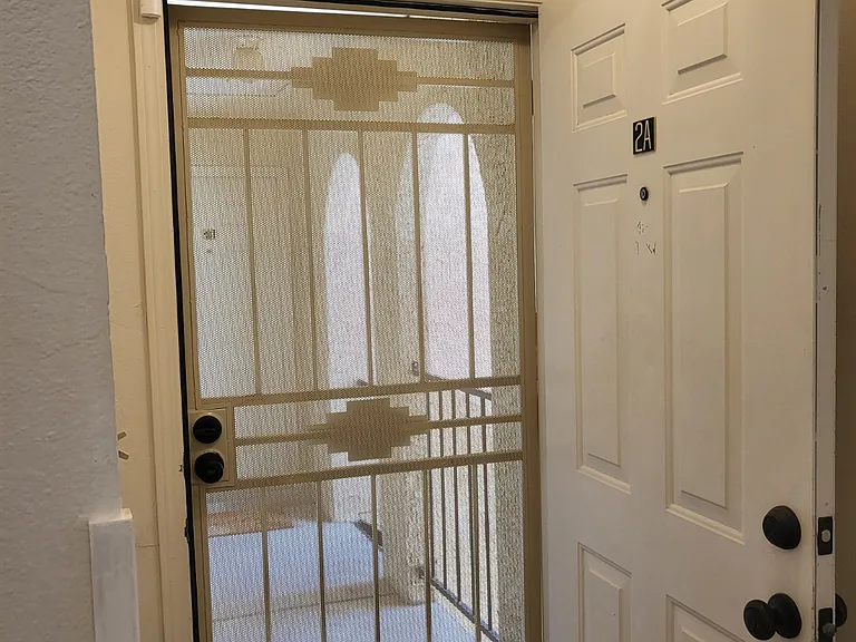 827 Country Club Dr SE #2A — Photo 1
