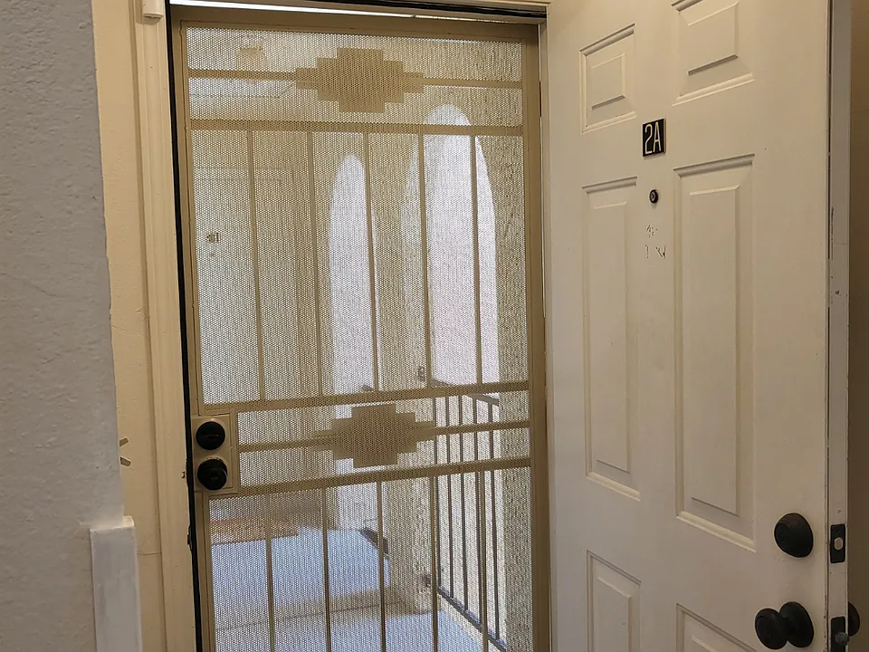 827 Country Club Dr SE #2A