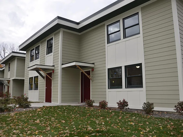 20 Lawrence St #19 — Photo 4