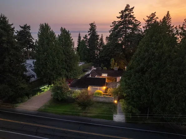 535 English Bluff Rd, Delta, BC V4M 2M9