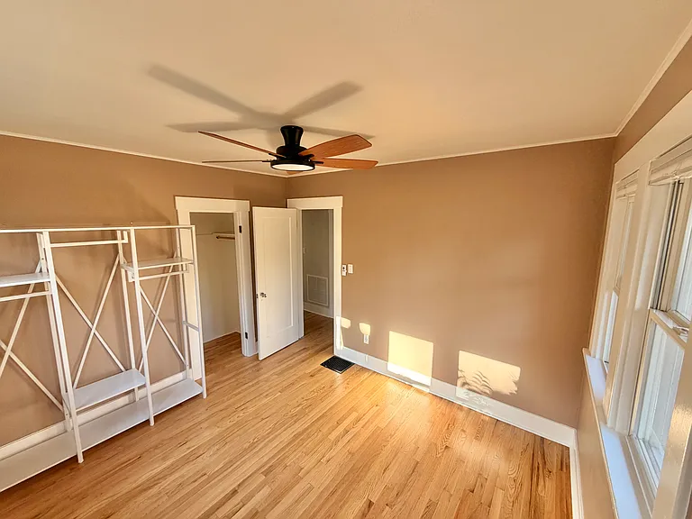 2419 W Regan Ave — Photo 16