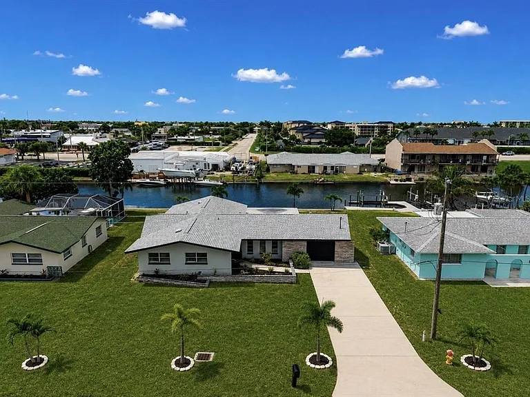 1729 Bikini Ct — Photo 2