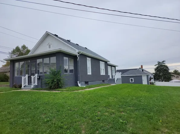 1125 Walnut St, Peru, IL 61354