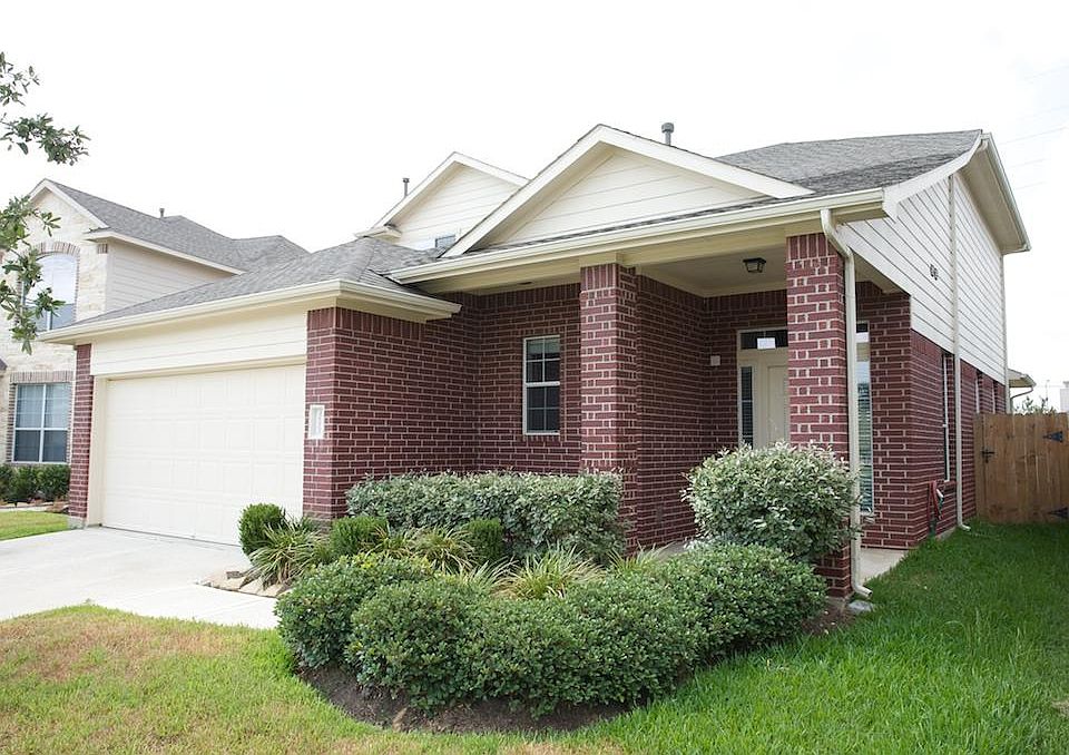1st image of 26307 Richwood Oaks Dr