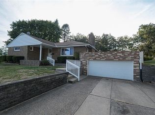 445 Blackberry Dr, Monroeville, PA