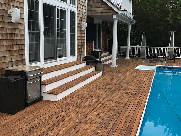 2nd image of 10 Bay Meadow Ln