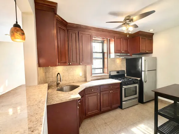 25-81 36th Street image 1 of 4