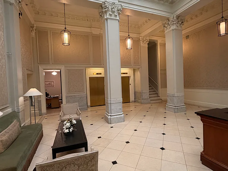 21 Beacon St #2G — Photo 14
