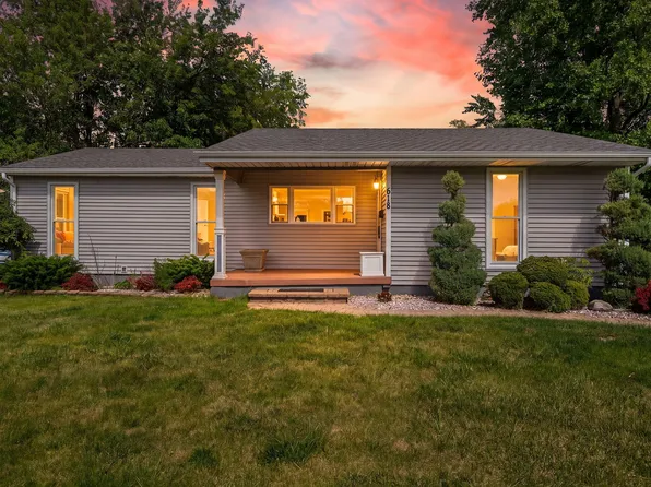 518 Merrillville Rd, Crown Point, IN 46307