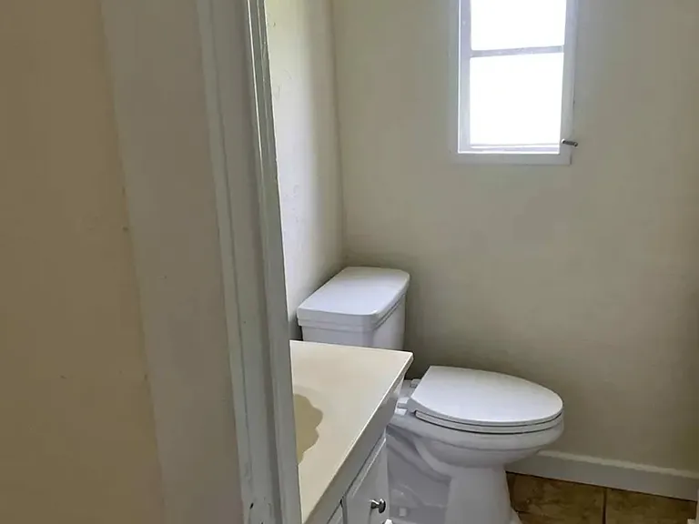 585 Baker Rd — Photo 2