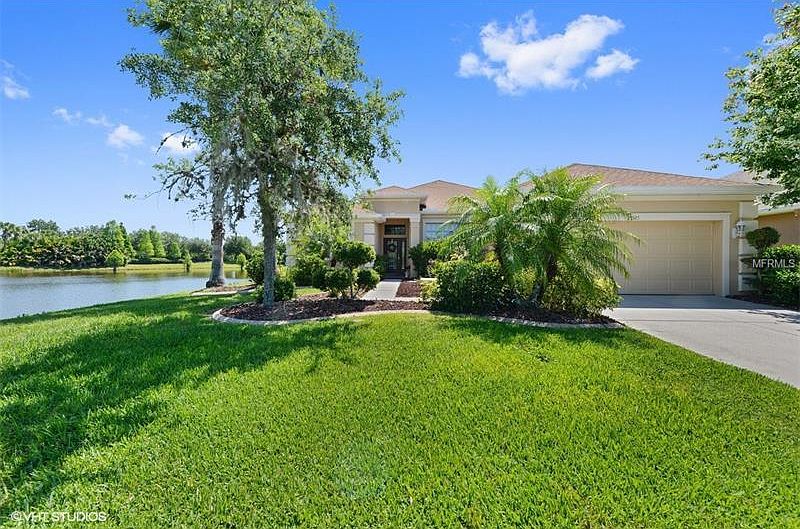 1st image of 27125 Fern Glade Ct