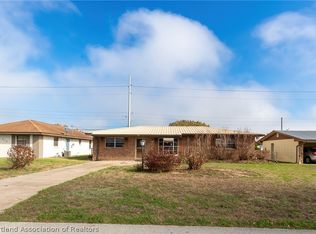 217 Eagle Ave, Sebring, FL 33870