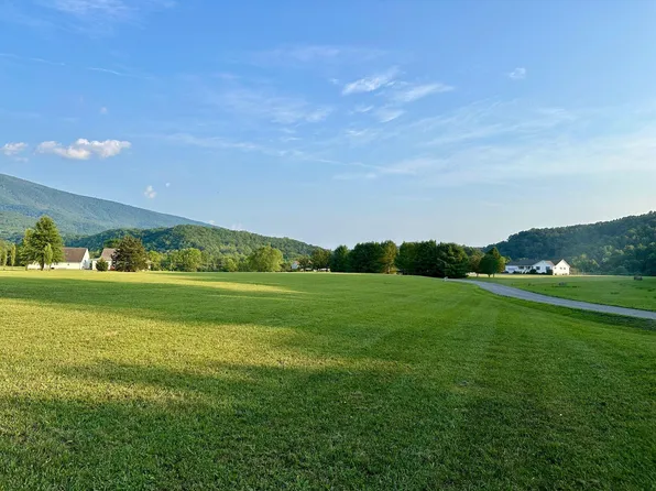 98 Wade Dr, Covington, VA 24426