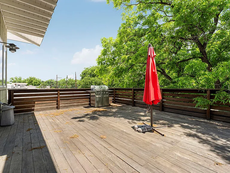 4015 Guadalupe St #A — Photo 15