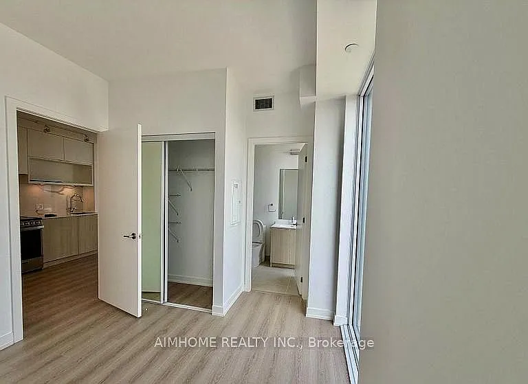 100 Queen St E #3303 — Photo 15
