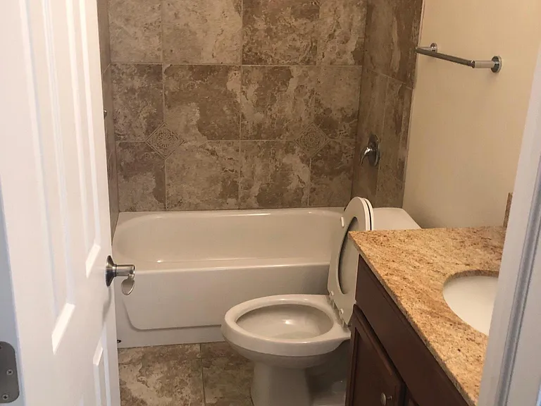 1675 Green Bay Rd #201 — Photo 5