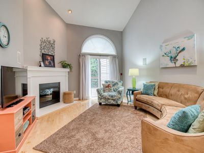 2855 River Birch Dr, Brookfield, WI, 53045