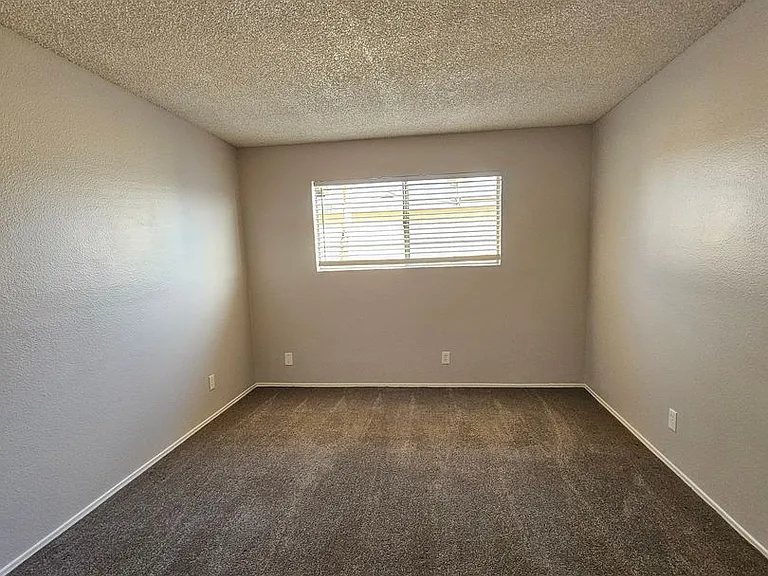 Del Mar Apartment Homes — Photo 33