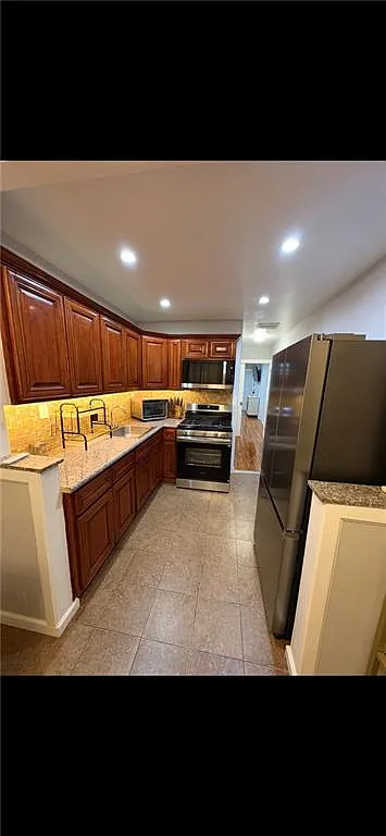 1 bed, 1.0 bath, 1540 sqft, $2,000 — Photo 3