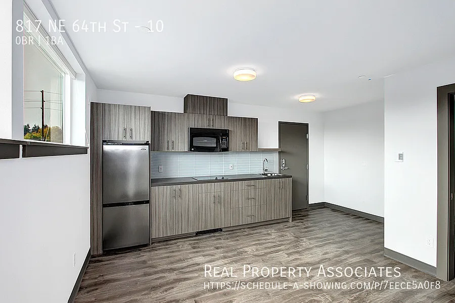 Studio in Seattle-University District + $250 signing bonus for qualified applicants!! — Photo 3