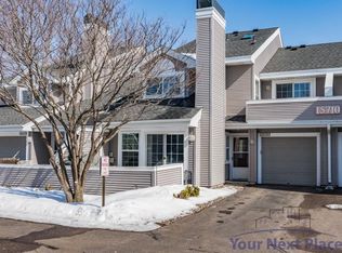 15710 24th Ave N UNIT B, Plymouth, MN 55447