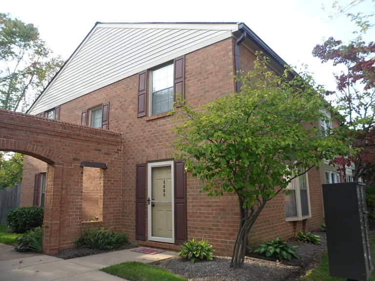 5680 Independence Cir — Photo 1