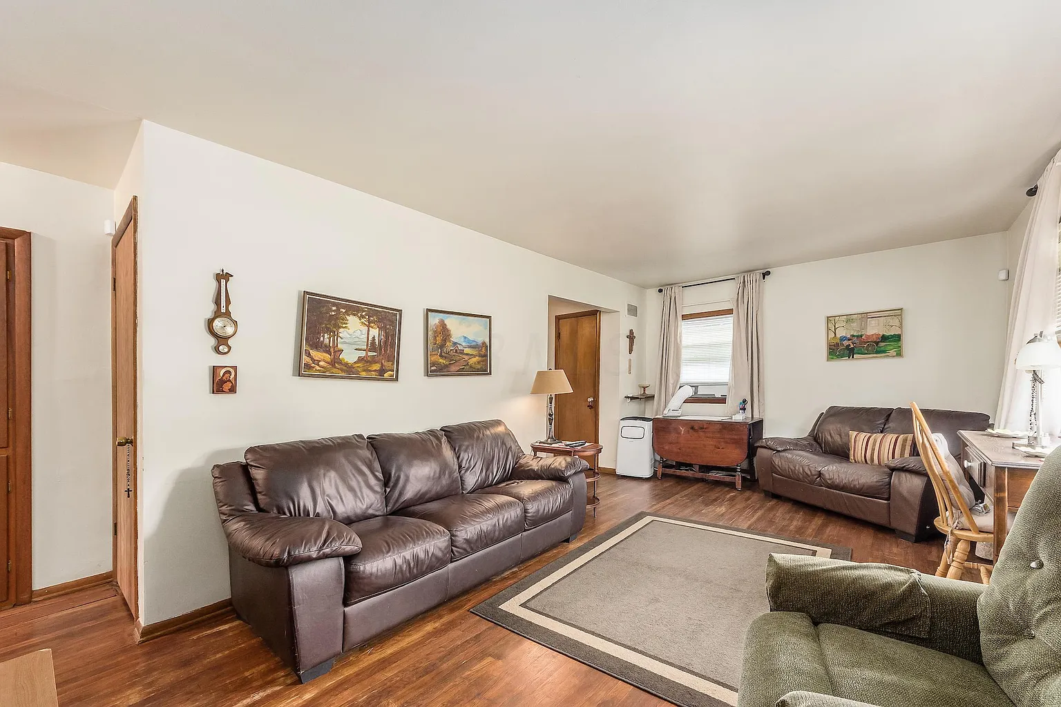 4083 Sexton Dr photo 1