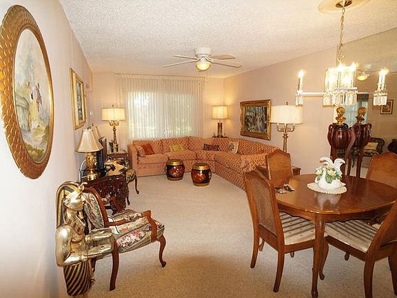 5th image of 1523 Mission Hills Blvd