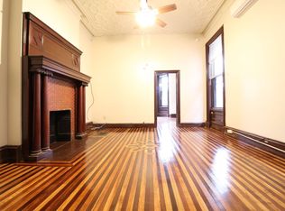 2122 Walnut St APT 2R, Philadelphia, PA 19103