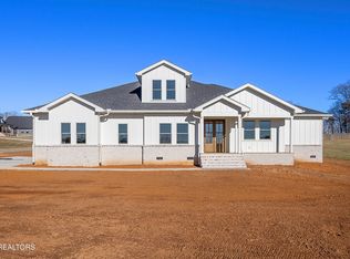 5929 John Dr, Greenback, TN 37742