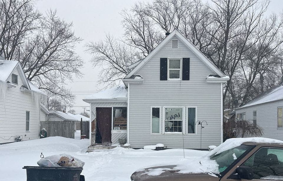 1st image of 922 S 31st St