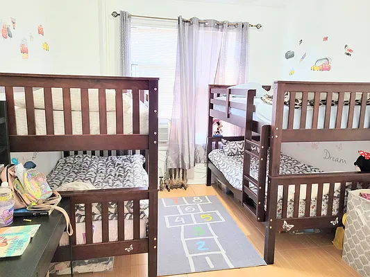 Rented by Virtual Real Estate | media 8