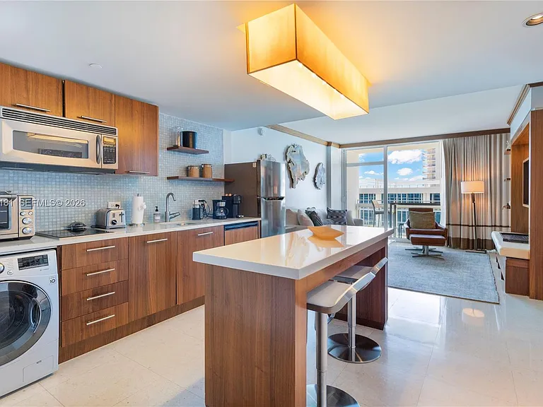 6801 Collins Avenue Cu #610-612 — Photo 5