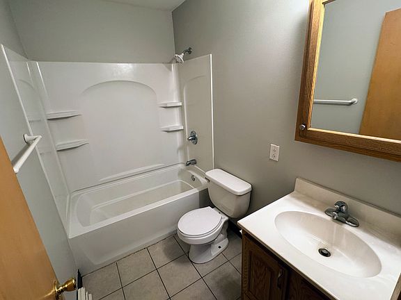 4th image of 1416 Hawthorne Dr