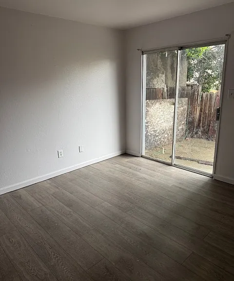 2117 Manzanita Way #B — Photo 7