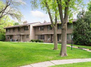 10327 Scarborough Rd, Bloomington, MN 55437