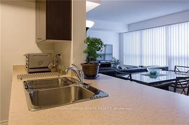 35 Saranac Blvd #407 — Photo 4