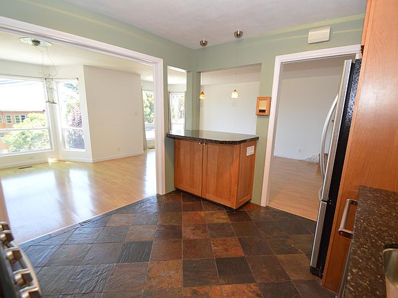 2nd image of 688 Missouri St